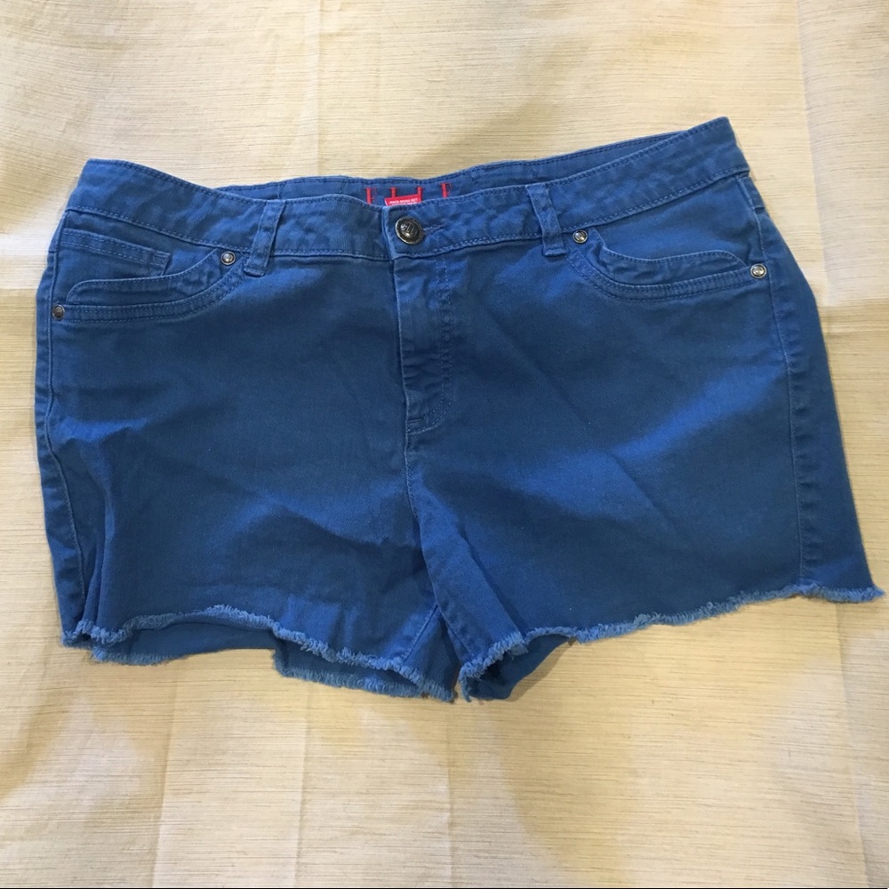 Elle shorts